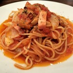 カヴァル・カンティ - ベーコンとトマトのパスタ