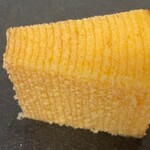 バウムクーヘン工房 はちや - はちやバウム（切ったもの）