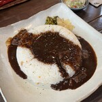 カフェ・ド・ジーノ - ブラックカレー大盛りです。