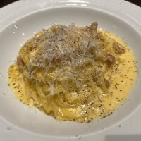 ラ・ボンヌターブル - 