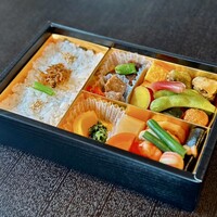 日本料理 三嵋 - 料亭の弁当