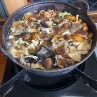出羽屋 - 山菜ときのこの鉄鍋