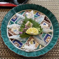 金澤 かが美 - 【ミニ懐石】
                      白身魚の薄造り ヒラメ