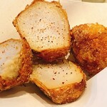 イザカヤ コン - 里芋の唐揚げ