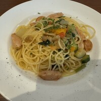 オステリアラマンテ ナゴヤグローバルゲート - 南知多「とりのさと農園」さんの有機野菜とソーセージのペペロンチーノスパゲッティ