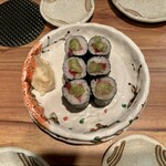 サカナキュイジーヌ・リョウ - 最後に大人の鉄火巻き。お腹いっぱいで握り寿司食べられず…