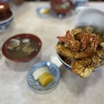 伊豆家 - 上天丼スペシャル　¥2,400＋ご飯大盛り¥100、味噌汁¥150