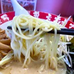 ラーメンショップ - 麺はツルツル！