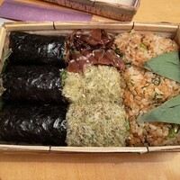 御料理ふじ居 - 富山の旬おまかせコース
                    ほたる飯（残りをおにぎりにしてもらいました。お弁当にして、テイクアウト）
