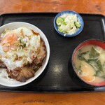 赤城食堂 - チャーシュー丼