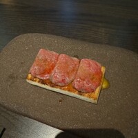 焼肉 銀座コバウ 並木通り店 - 炙りユッケトースト