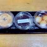 B-yond - お団子  各150円