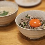 練馬 鳥長 新潟 - 蓮根が効いた鶏そぼろご飯。鶏白湯麺は細麺にとろみ。