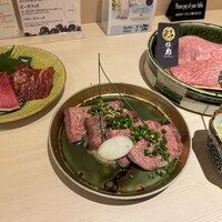 牛刺しと焼肉 仔虎 クリスロード店 - 