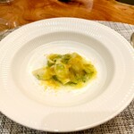 TATSUMI - 自家製カラスミを振りかけた、ズッキーニのショートパスタ、オレキエッテ。海の香りがすごく気に入った。