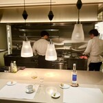 TATSUMI - 個室で食べたので、最後に厨房を見せていただきました。