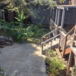 蔵 六三三〇 - テラスからの裏景色