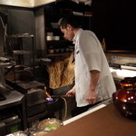 銀座 座屋 - その後はコンロで仕上げ 2014.4.1X