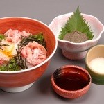 御食事処 弓ヶ浜 - 1F　かに味噌付かにトロ丼