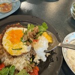 プリッキーヌ - ガパオライス、スプーン上げ