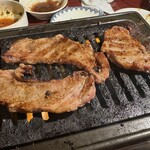 牛肉商 牛旬 三郎 - 