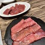焼肉 ジャンボ - 