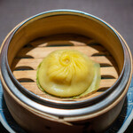 Ji-Cube - とうもろこしと加藤ポークの小籠包