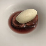 uetro - バニラ香るアイスとイチジクのコンポート