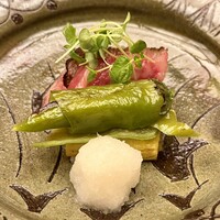 花筐 - 焼皿(黒毛和牛フィレ炭火焼き、茄子、万願寺唐辛子、おろし出汁醤油)