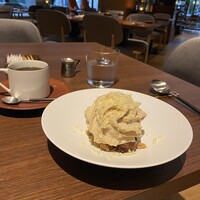Bistro NOHGA  - 栗のエスプーマとメレンゲのアイスクリーム〜モンブランのイメージで〜　蕪木コーヒー