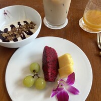 シルー - ヨーグルトとフルーツ