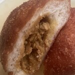 Karuizawa Kitchen Ro-Tari-Ten - 普通美味的咖哩麵包，選擇不升級為高級版真是明智，想吃的不是肉。