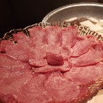 牛タン ホルモン かなう - 