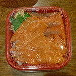 旬海鮮 丼丸 - サーモン丼 シャリ大盛り (税抜)650円 (2024.09.22)