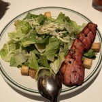 264181245 - ベーコントッピングシーザーサラダ。ベーコン分厚くて最高。多分普通は2〜3人でシェアもできる量。