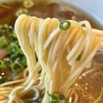 支那そば餐休 - 支那そば¥880内　しょっぱうまい