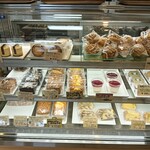 ユイカフェ - デザートショーケース