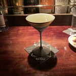 バー・バーンズ - こちらは平井さんの和風ギムレットギムレット