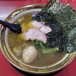 はじめ家 - ラーメン＋燻製玉子