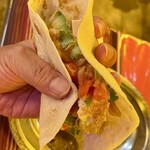 墨国回転鶏料理 - タコス作るの楽しい