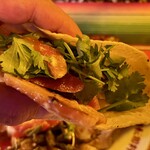 墨国回転鶏料理 - 自分でタコスを作る