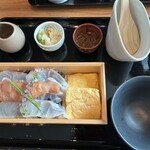 旬の鮮魚ともつ鍋 博多やまや 福岡本店 - 