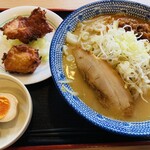 大鷹ラーメン - 青鷹ラーメン唐揚げセット、味玉追加