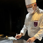 鉄板焼 石狩 - 白崎修一シェフ（お名刺を頂き、画像・名前の投稿承諾済）