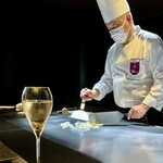 鉄板焼 石狩 - 白崎修一シェフ（お名刺を頂き、画像・名前の投稿承諾済）