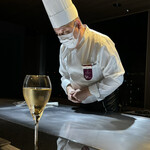 鉄板焼 石狩 - 白崎修一シェフ（お名刺を頂き、画像・名前の投稿承諾済）