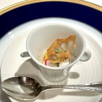 アピシウス - ①アミューズ
                      ・海老、エシャロット、エスカルゴバター風味