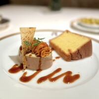 アピシウス - ②フォアグラのフランカボチャのピューレ乗せ
                    　マデラ酒ソース、シフォンケーキ添え