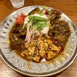 大衆中遊華食堂 八戒 - 【夜】あいがけカリィ3種1.750円（サラダ、スープつき）