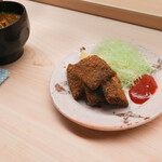 鮨 陸 - 賄い飯、血合いのかつ（私は食べてません）